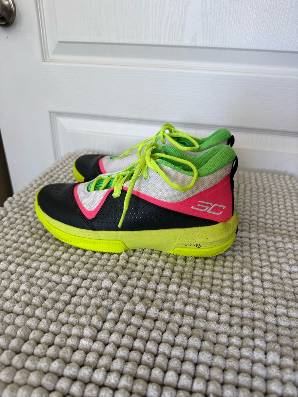 Underarmour Steph Curry basketball shoes